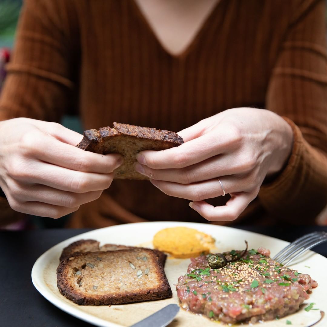 Steak tartar with organic meat from the Pyrenees - Les Filles Barcelona