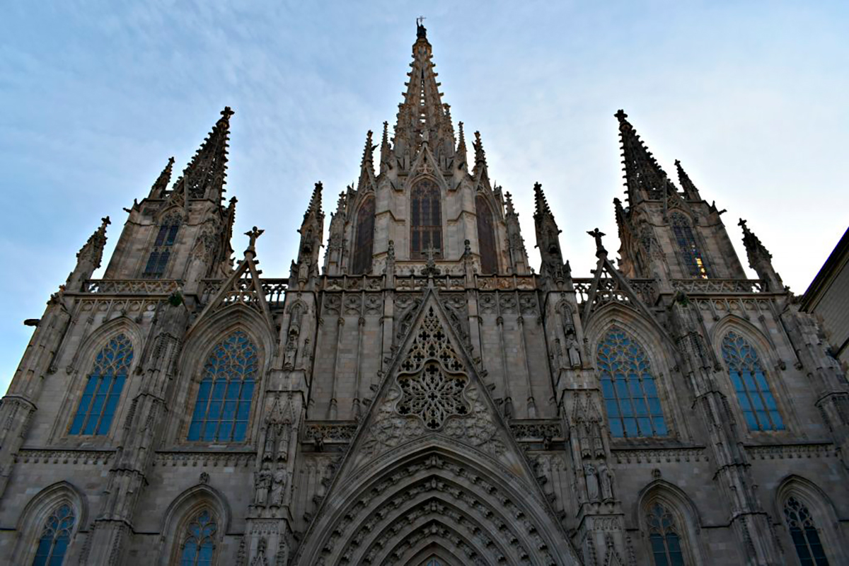 Medieval heart of Barcelona in the Gothic Quarter_Casagrand